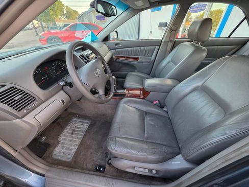 Used 2003 Toyota Camry XLE FWD image 9