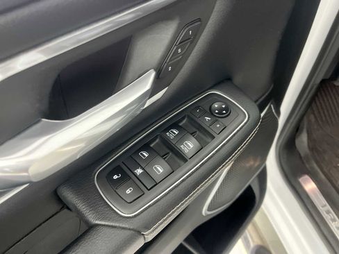 Used 2021 RAM 1500 Laramie image 15