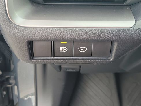 Used 2024 Toyota Prius LE FWD image 31