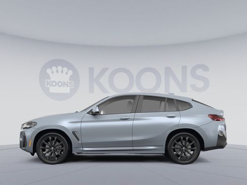 Used 2023 BMW X4 xDrive30i w/ M Sport Package AWD/4WD image 2