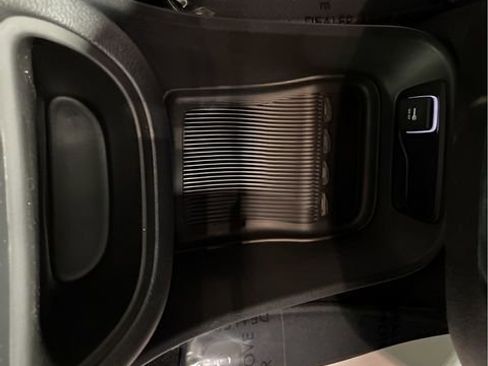 New 2026 Chrysler Pacifica Select image 30