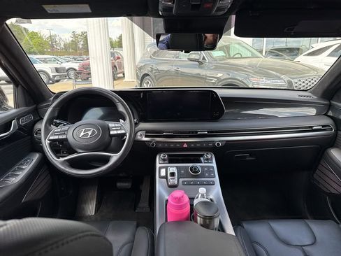 Used 2024 Hyundai Palisade Calligraphy image 9