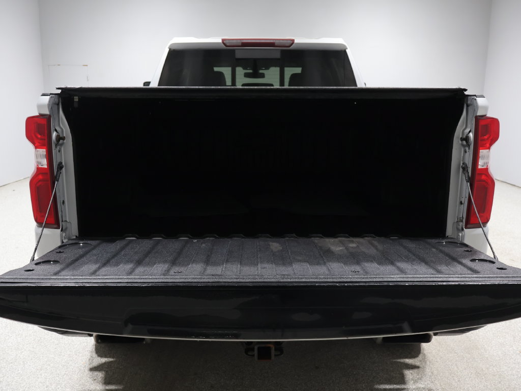 Used 2021 Chevrolet Silverado 1500 LT Trail Boss w/ Convenience Package II AWD/4WD image 4