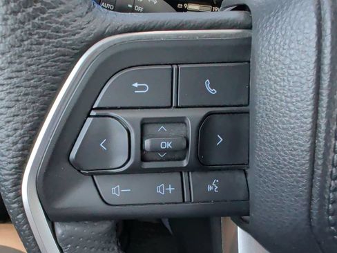 Used 2025 Toyota Tundra Platinum w/ TRD Off-Road Package AWD/4WD image 26