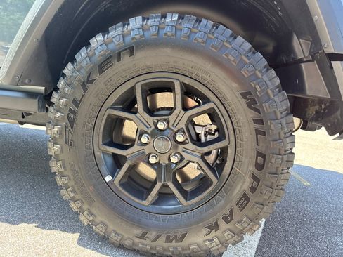 Used 2025 Jeep Wrangler Willys AWD/4WD image 20