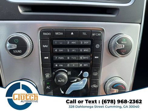 Used 2017 Volvo S60 T5 Inscription image 28