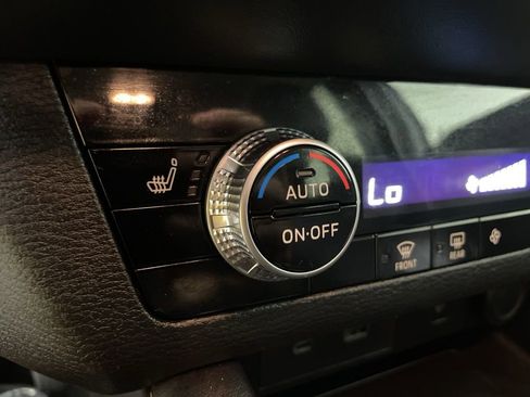 Used 2024 Mitsubishi Outlander SE image 31