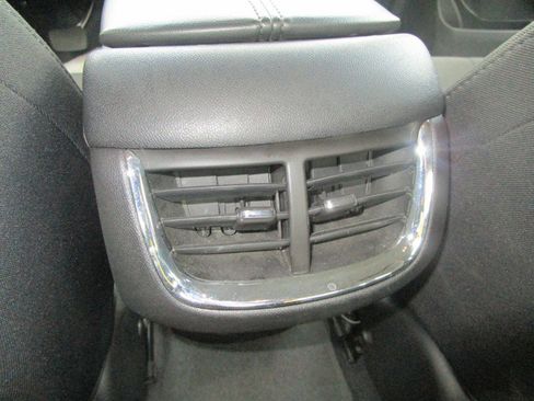 Used 2020 Chevrolet Malibu LT FWD image 30