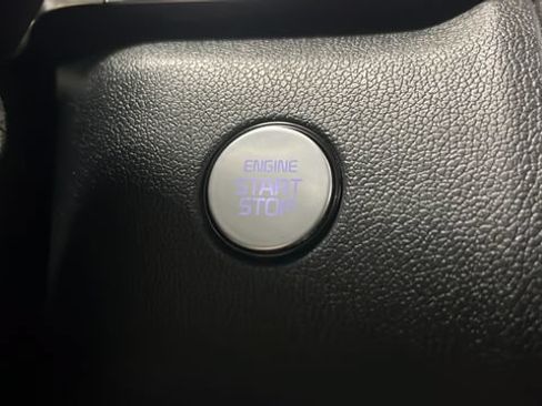 Used 2024 Kia Sorento EX w/ Panoramic Sunroof Package AWD/4WD image 23