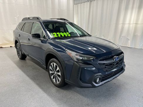 Used 2024 Subaru Outback Limited AWD/4WD image 3