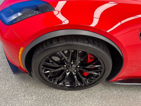 Used 2016 Chevrolet Corvette Z06 w/ 3LZ Preferred Equipment Group RWD image 31