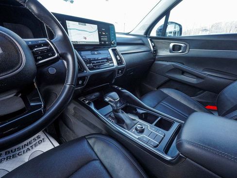 Used 2022 Kia Sorento S image 32