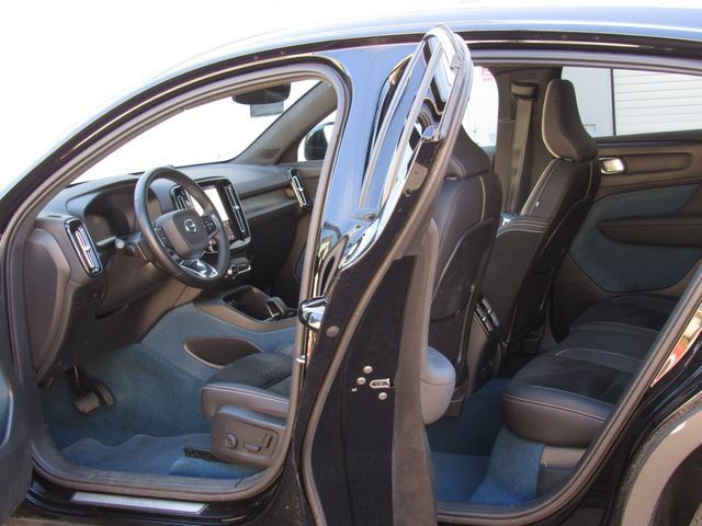 Used 2023 Volvo C40 P8 Recharge Plus AWD/4WD image 13