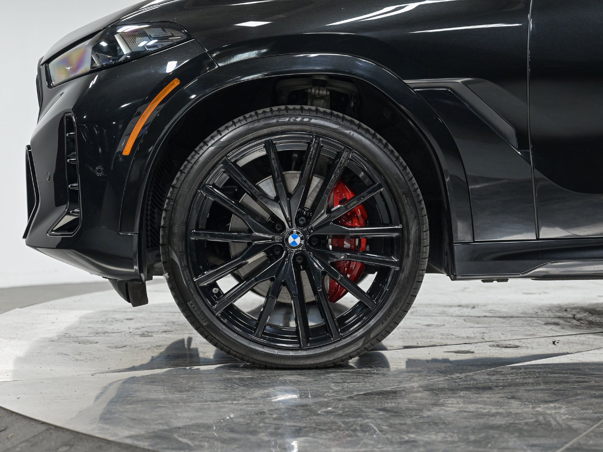 Used 2026 BMW X6 xDrive40i w/ Climate Comfort Package AWD/4WD image 3