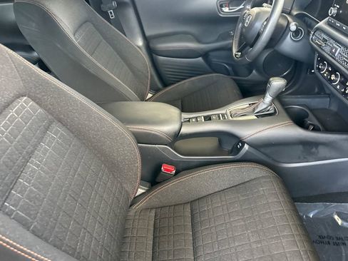 Used 2025 Honda HR-V Sport image 17