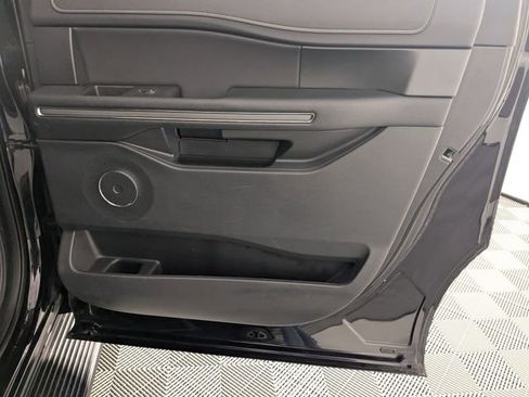 Used 2024 Ford Expedition Max XLT image 34