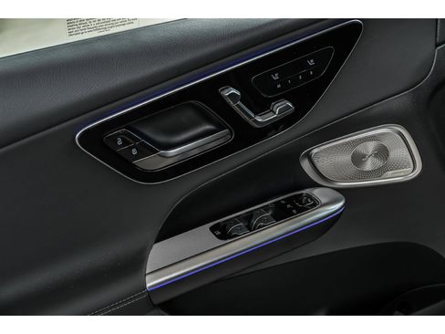 Certified 2026 Mercedes-Benz GLC 300 4MATIC image 7