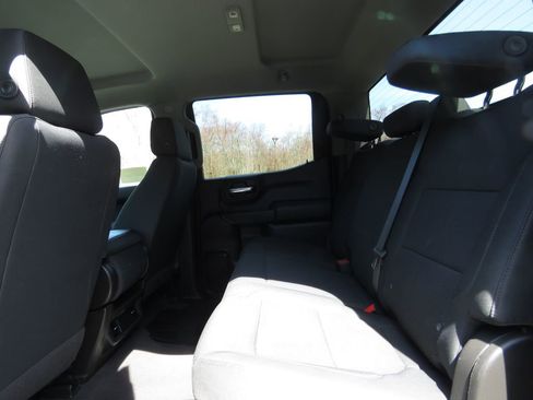 Used 2019 Chevrolet Silverado 1500 Custom w/ Custom Convenience Package image 19