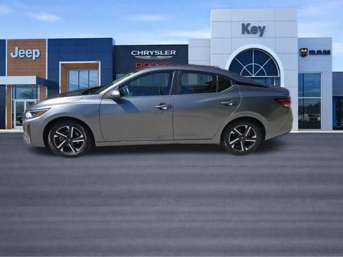 Used 2024 Nissan Sentra SV FWD image 4