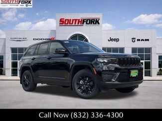 New 2025 Jeep Grand Cherokee Altitude w/ MOPAR Finishing Package 360° Tour