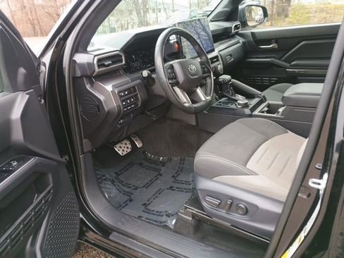 Used 2025 Toyota Tacoma TRD Sport w/ TRD Sport Upgrade Package AWD/4WD image 25