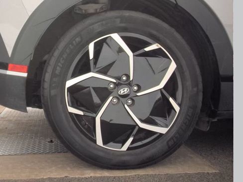 Used 2024 Hyundai Ioniq 5 SE RWD image 11