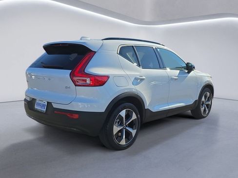 New 2026 Volvo XC40 B4 Plus w/ Protection Package Premier image 4