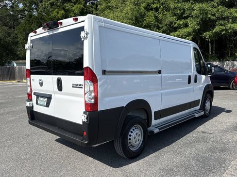 Used 2025 RAM ProMaster 2500 w/ U-Haul Equipment Group FWD image 5