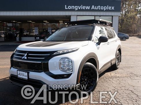 New 2026 Mitsubishi Outlander Trail Edition image 1