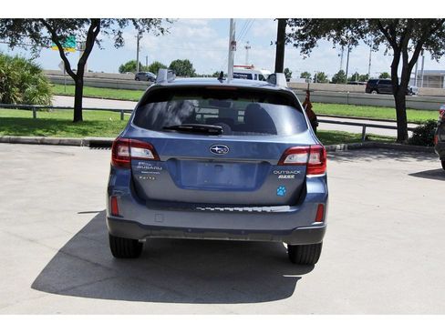 Used 2017 Subaru Outback 2.5i Limited AWD/4WD image 5