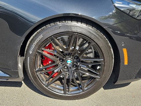 Used 2025 BMW M5 w/ Executive Package image 8