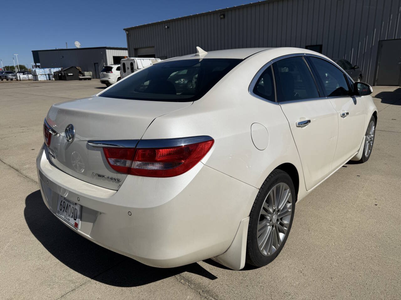 Used 2012 Buick Verano Leather FWD image 4