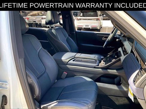 Certified 2026 INFINITI QX80 4WD w/ Sport Exterior Package image 9