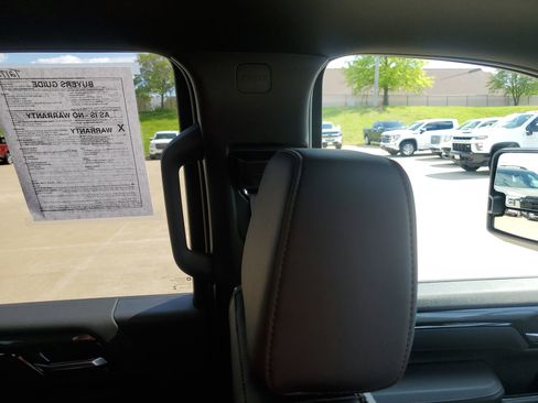 Used 2026 GMC Sierra 2500 AT4 w/ AT4 Premium Plus Package AWD/4WD image 16