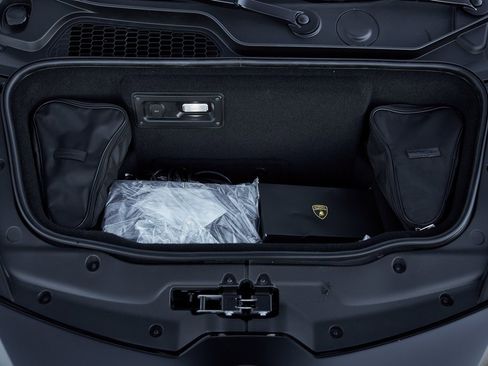 Used 2024 Lamborghini Huracan EVO image 10