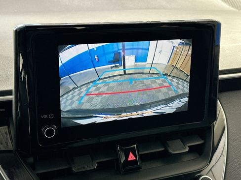 Used 2024 Toyota Corolla LE image 23