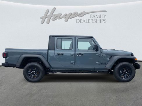 New 2026 Jeep Gladiator Sport image 3