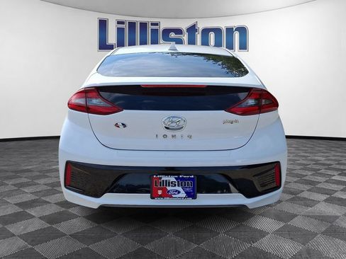 Used 2019 Hyundai Ioniq Plug-In Hybrid FWD image 5
