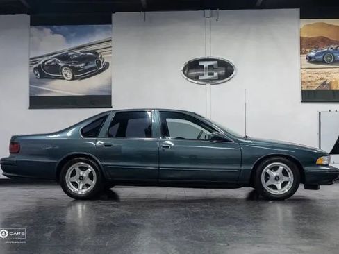 Used 1995 Chevrolet Impala SS RWD image 18