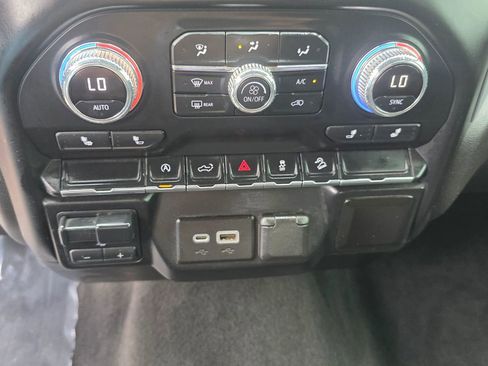 Used 2020 GMC Sierra 1500 SLE w/ SLE Value Package AWD/4WD image 15