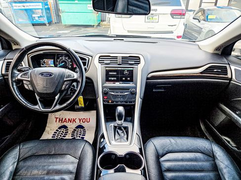 Used 2014 Ford Fusion SE w/ Equipment Group 202A image 14