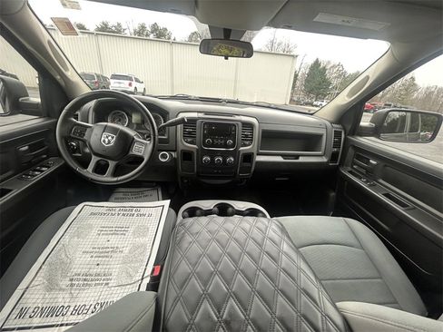 Used 2013 RAM 1500 Express image 16