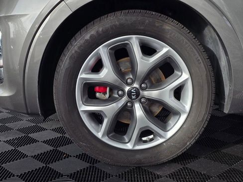 Used 2019 Kia Sorento SX FWD image 11