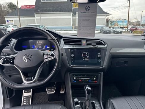 Certified 2023 Volkswagen Tiguan SE R-Line image 16