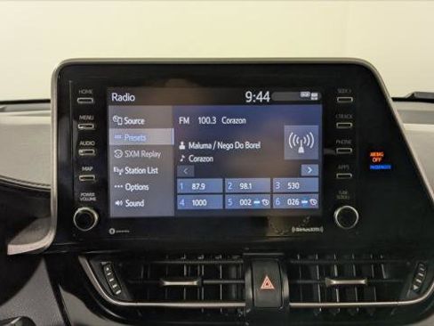 Used 2020 Toyota C-HR LE image 28