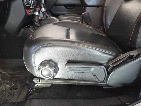 Used 2021 Jeep Wrangler Unlimited Rubicon image 22