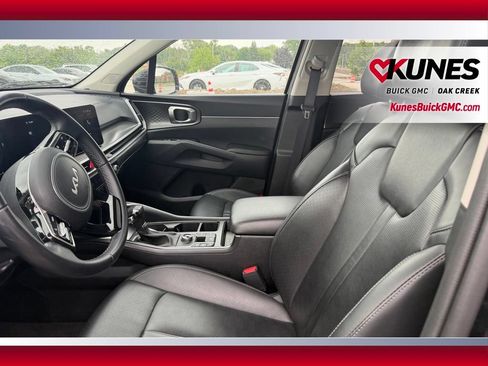 Used 2024 Kia Sorento S AWD/4WD image 8