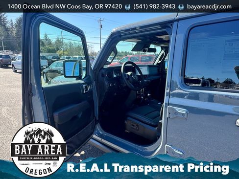 New 2026 Jeep Gladiator Rubicon w/ Steel Bumper Group AWD/4WD image 12