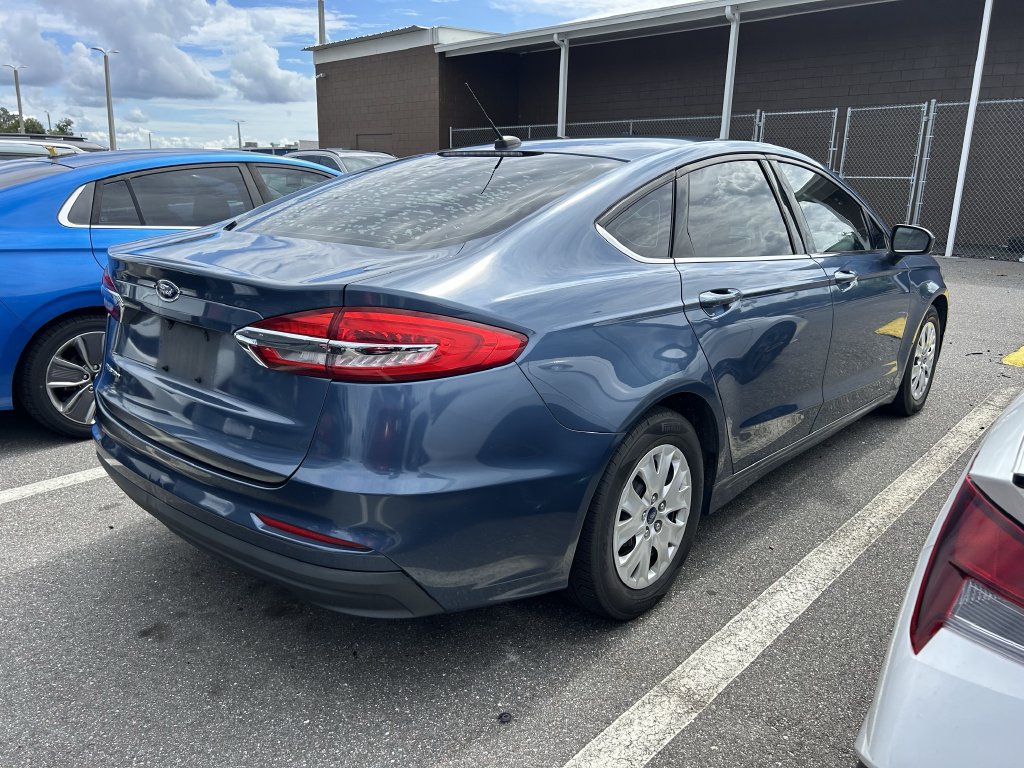 Used 2019 Ford Fusion S FWD image 4