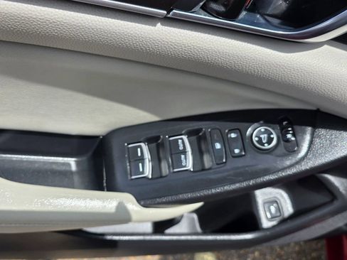 Used 2018 Honda Accord LX image 25